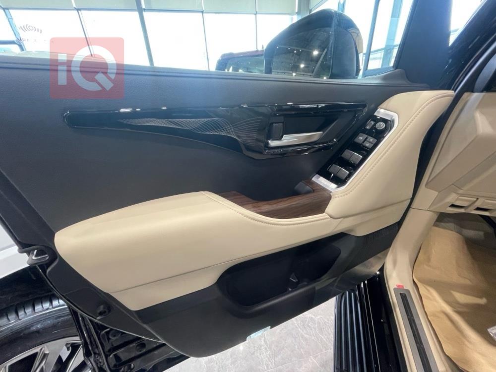 تۆیۆتا لاند کروزەر